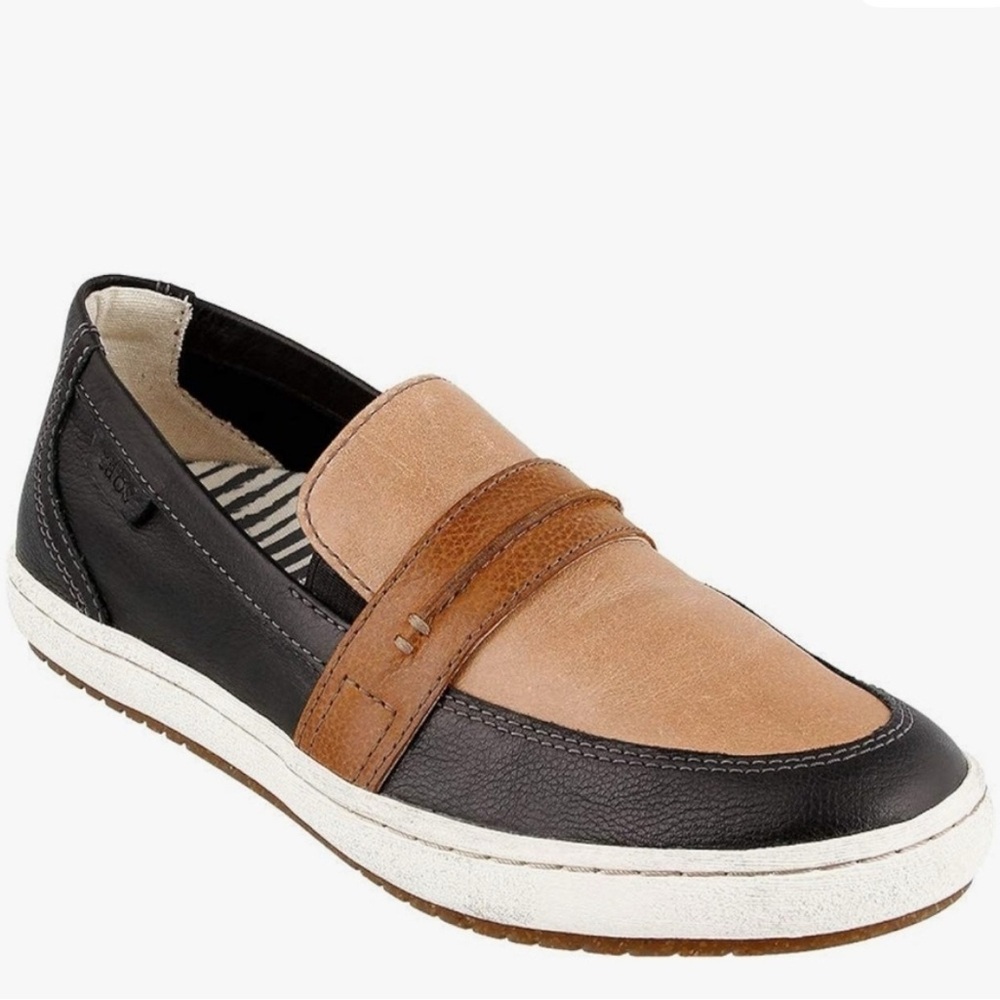 Taos Women’s Upward Loafers Size 7